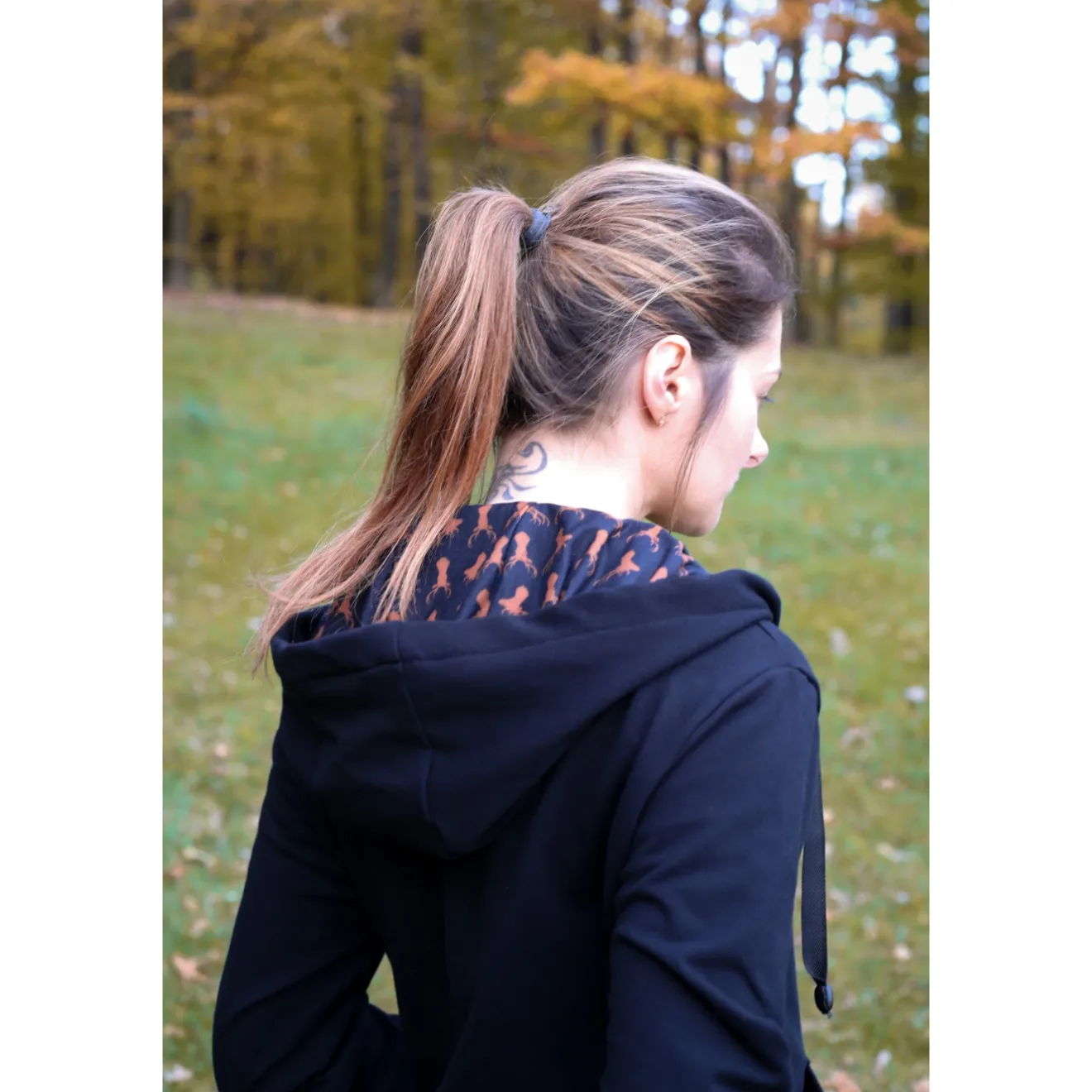 bluza_damska_taurus__z_ka_2.webp Taurus Bluzy, Bluzy Polarowe | Bluzy, Bluzy Polarowe | Bluza Damska - Z Kapturem TA-071