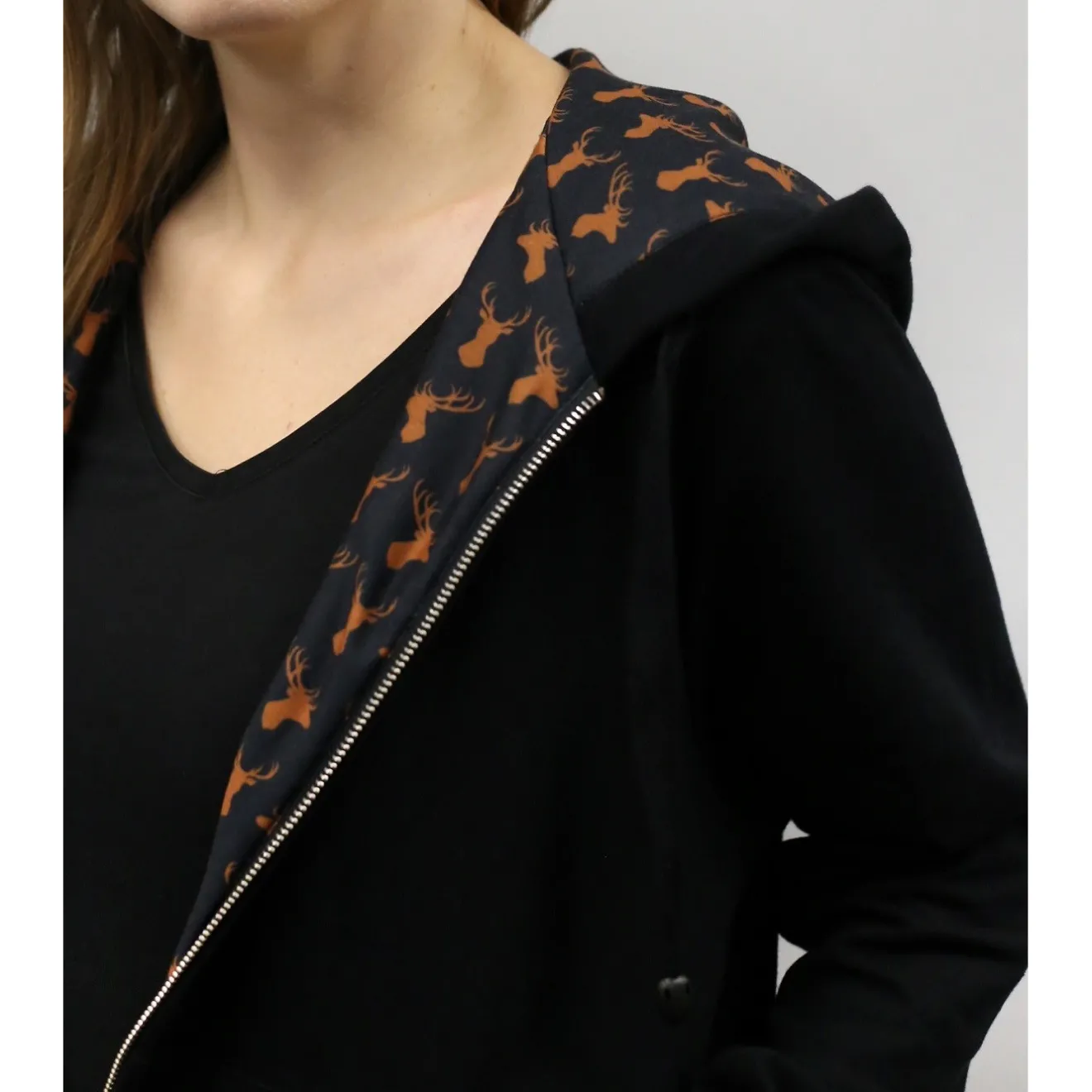 bluza_damska_taurus__z_ka_3.webp Taurus Bluzy, Bluzy Polarowe | Bluzy, Bluzy Polarowe | Bluza Damska - Z Kapturem TA-071
