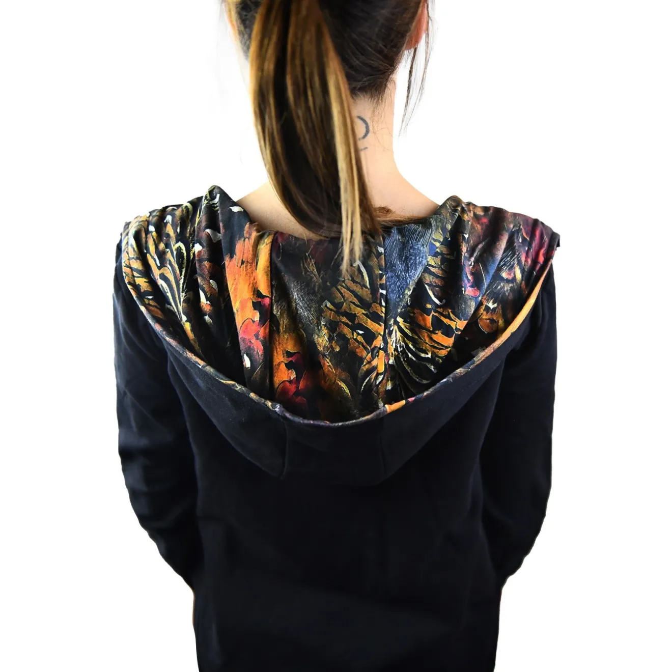 bluza_taurus__black_bird__5-1.webp Taurus Bluzy, Bluzy Polarowe | Bluzy, Bluzy Polarowe | Bluza - Black Bird z kapturem TA-042