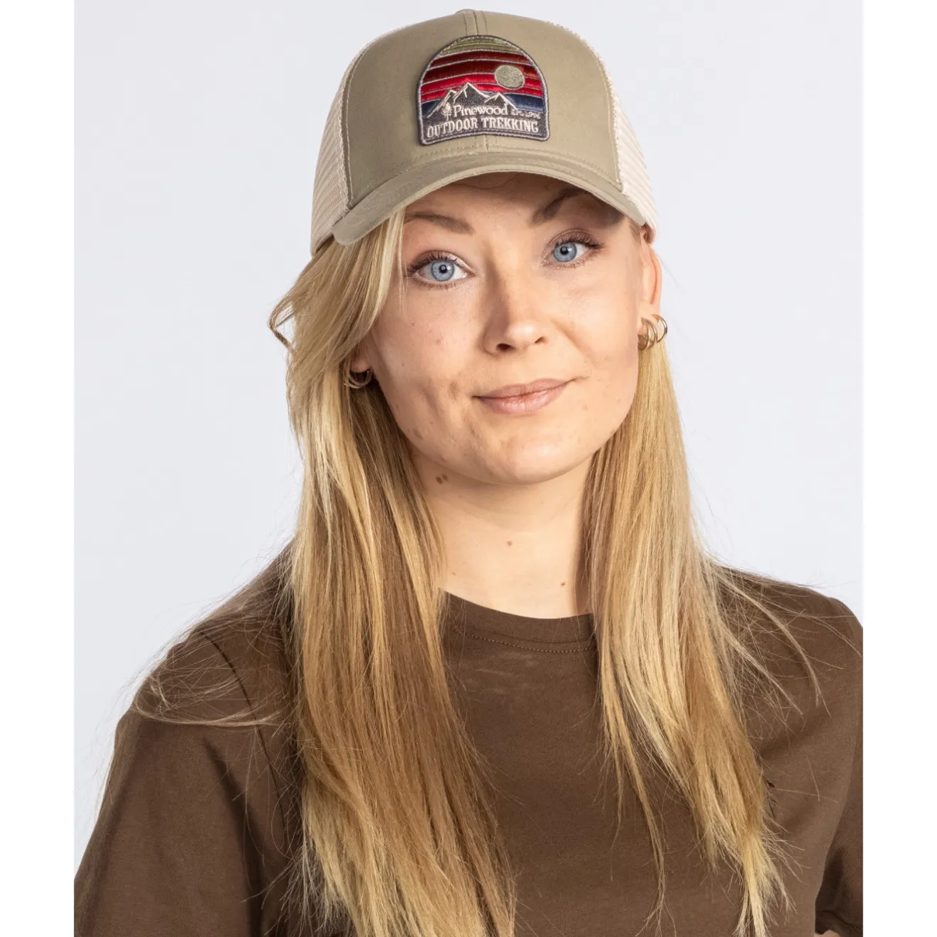 czapka_z_daszkiem__pinewo_1-2.webp Damskie Pinewood Czapki, Kapelusze | Czapki Damskie | Czapka z daszkiem 1144 Mesh Cap Light Khaki (244)