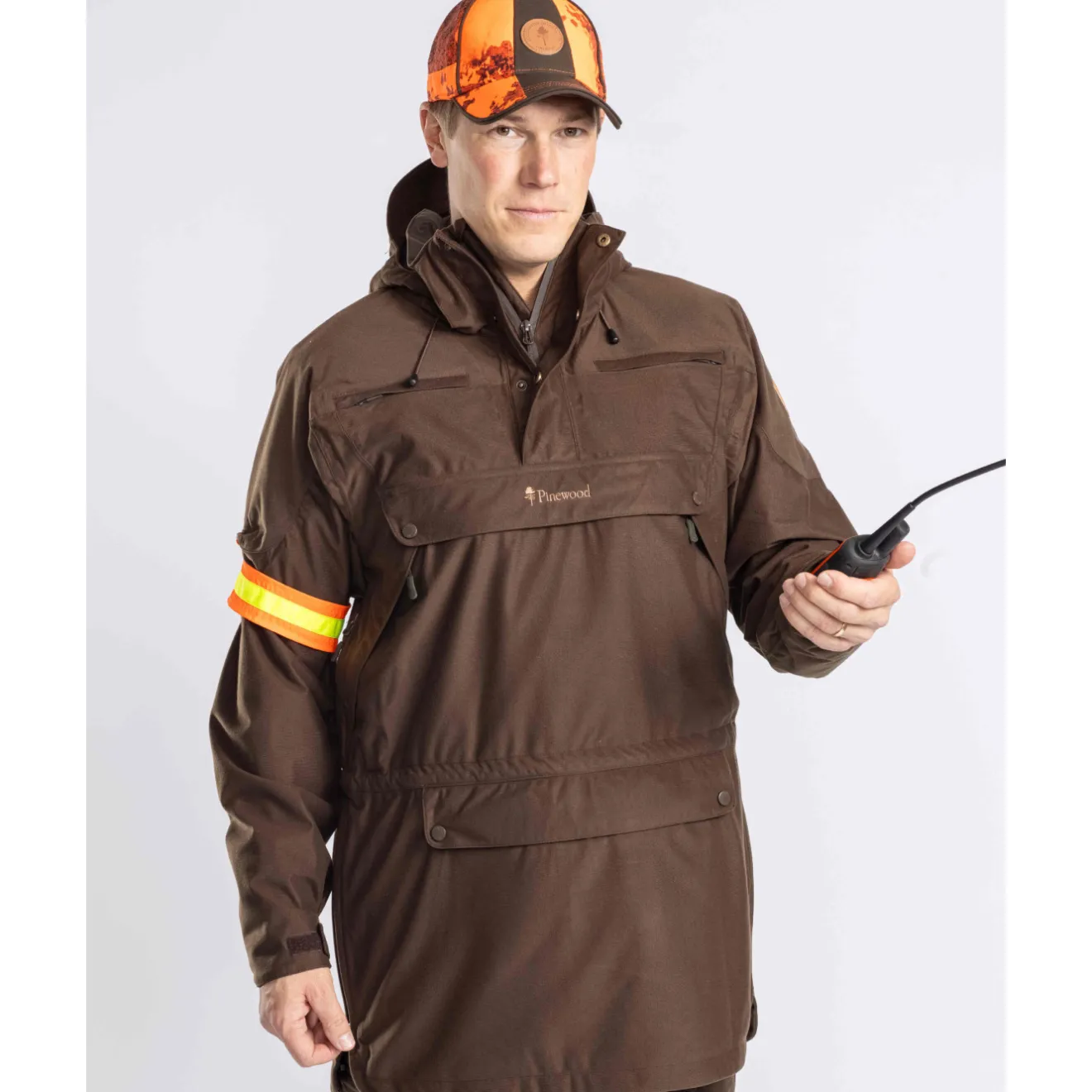kurtka_mska_anarok_pinewo_3.webp Pinewood Kurtki, Płaszcze | Kurtki Myśliwskie | Kurtka męska anarok ® FURUDAL HUNTERS 2L SMOCK 5822